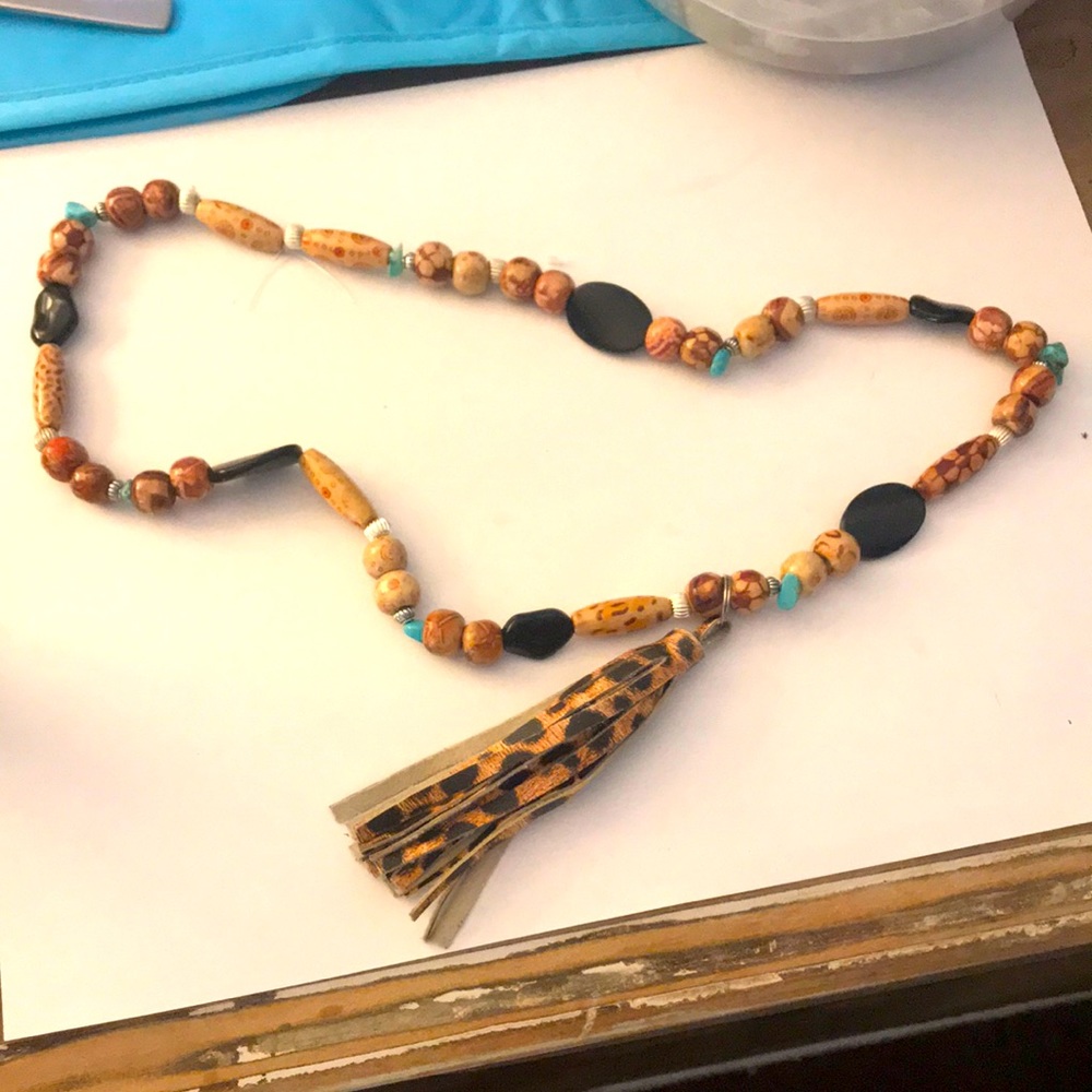Beaded stretchy cheetah necklace